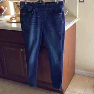 Chic Navy Skinny Jeans